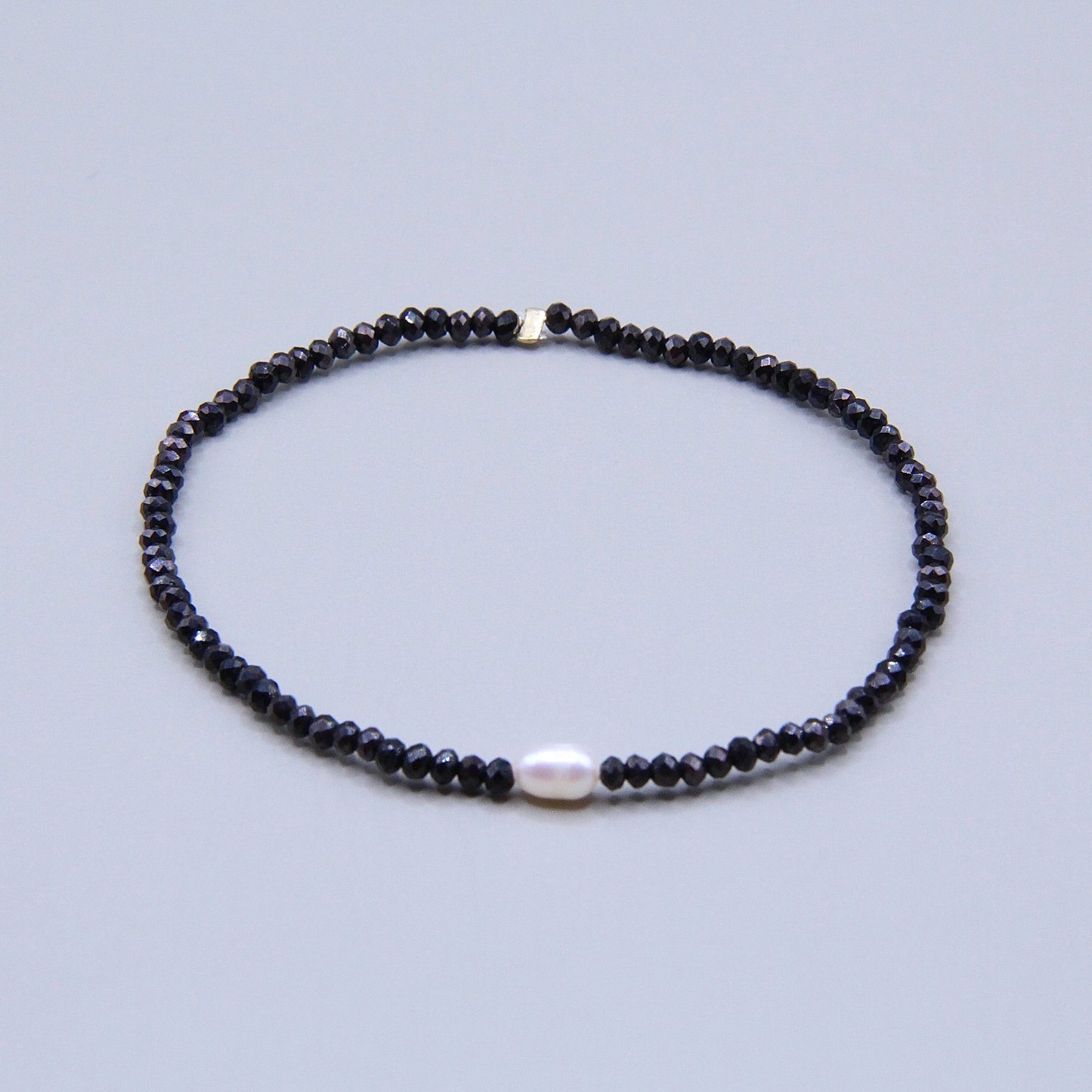 Bracelet Noir Élégant